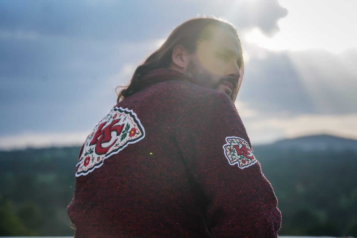 Pancho's Blanket × Kansas City Chiefs Chiefs Red Shaket — photoshoot image _VID0154