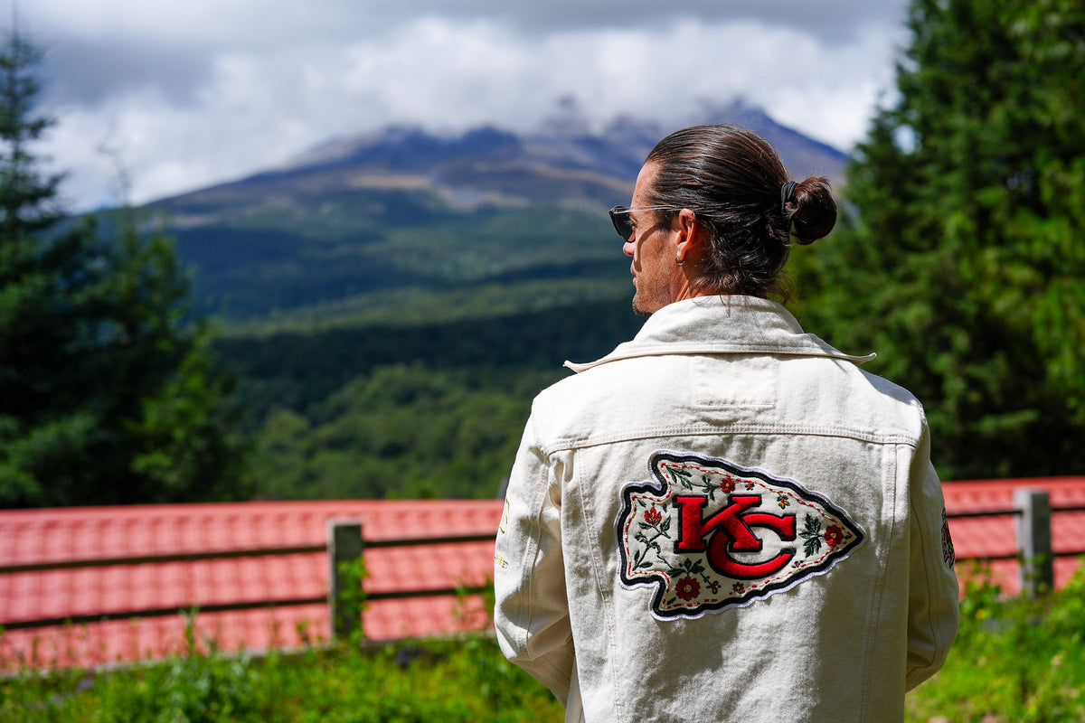 Pancho's Blanket × Kansas City Chiefs Men's Off-White Denim Jacket — photoshoot image 0399