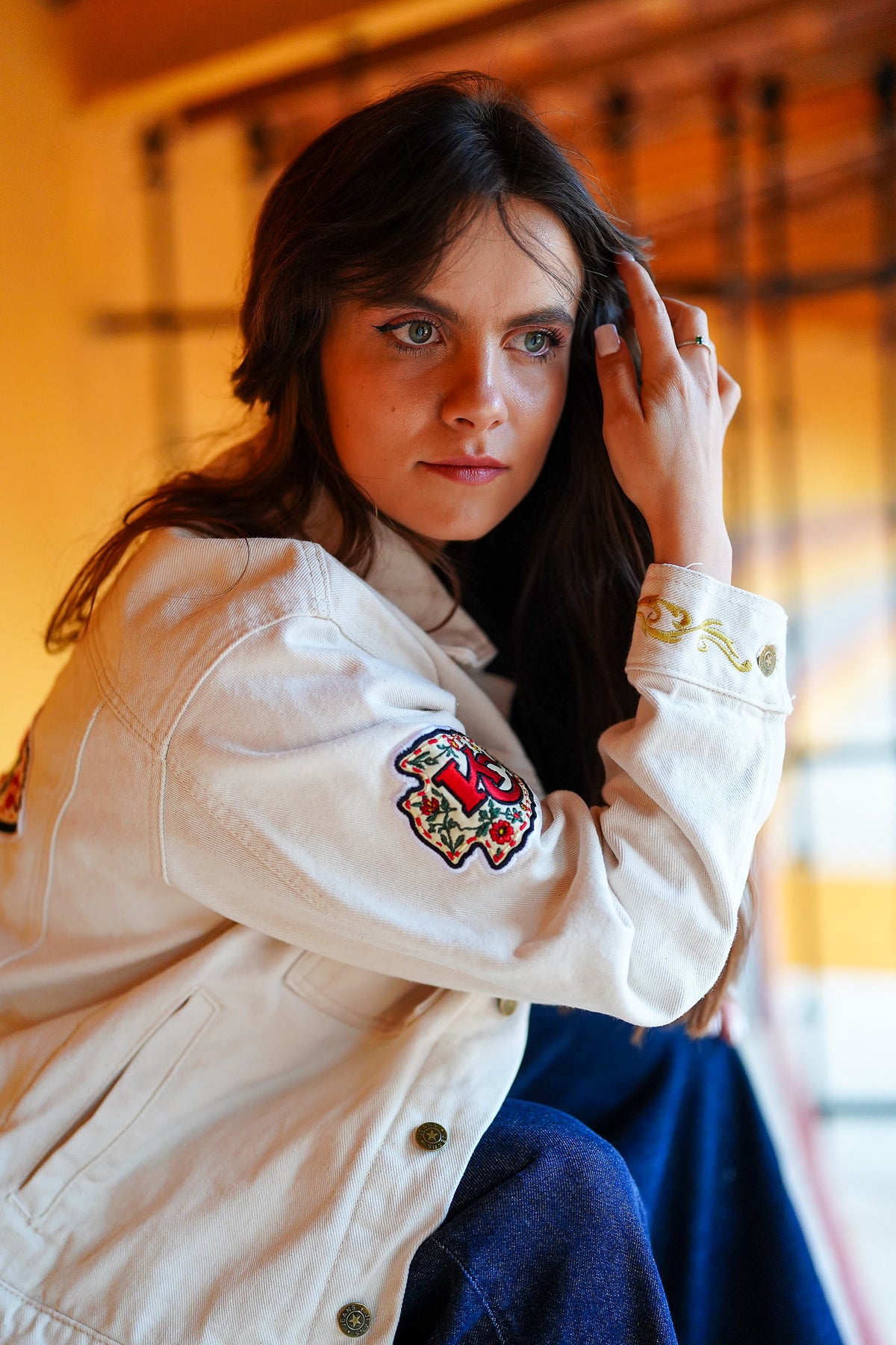 Pancho's Blanket × Kansas City Chiefs Women's Off-White Denim Jacket — photoshoot image 0502