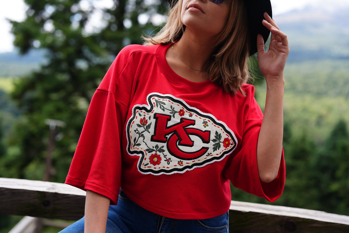 Pancho's Blanket × Kansas City Chiefs Floral Arrowhead Crop Top in red — photoshoot image 0410