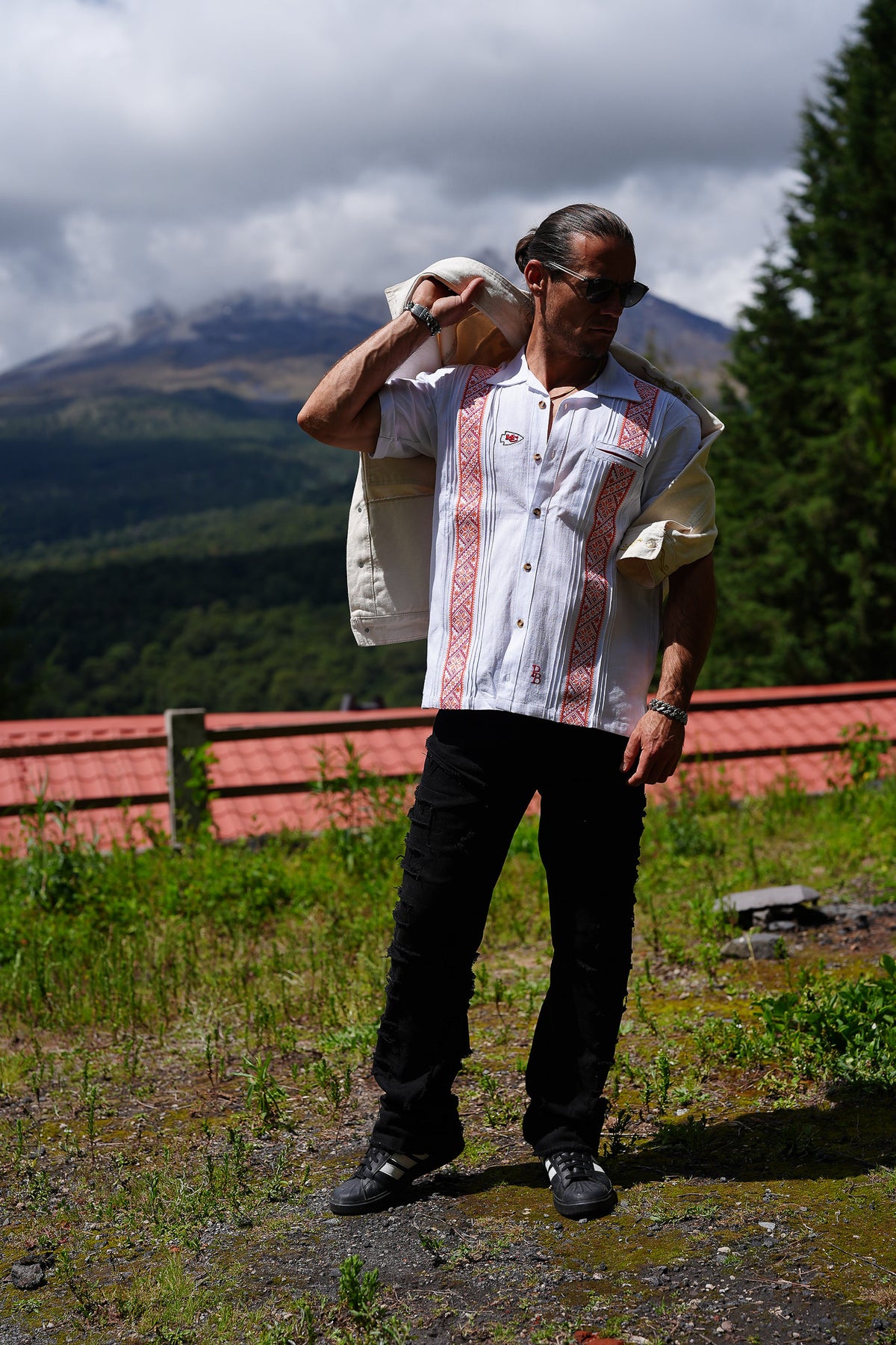 Pancho's Blanket × Kansas City Chiefs Heritage Guayabera — photoshoot image 0403