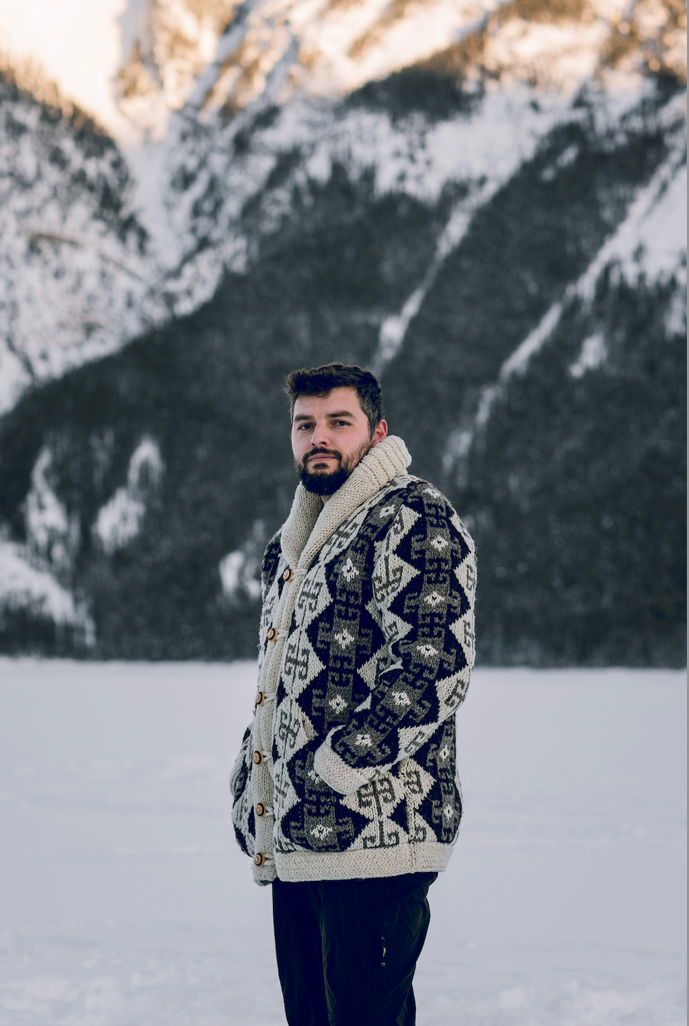 Oso Cardigan - Handwoven and Artisanal