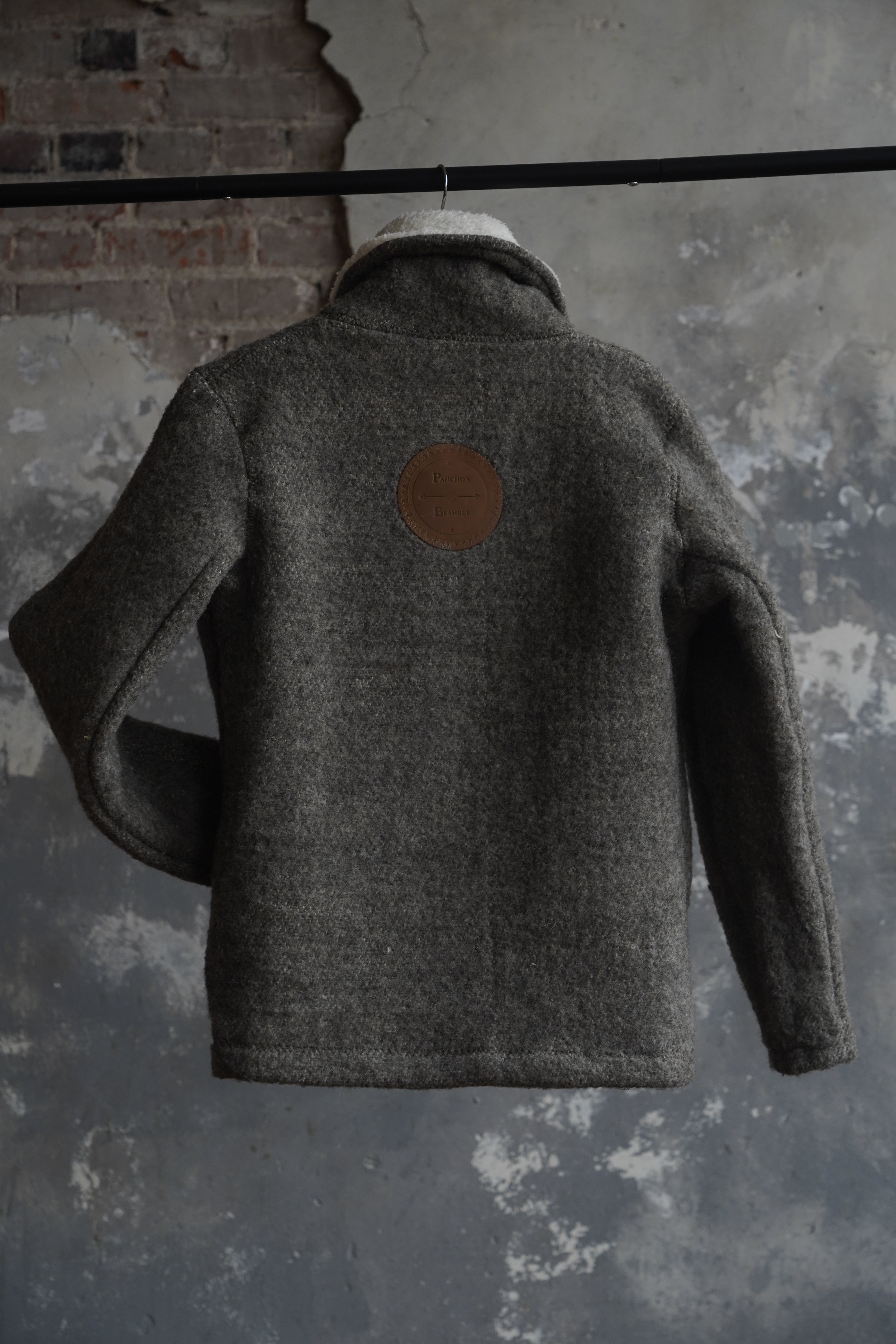 Reversible Knight Wool Saco