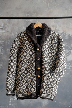 Open image in slideshow, Oso Cardigan Spotted Silver
