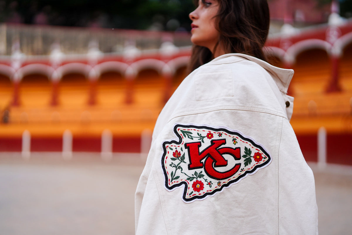 Pancho's Blanket × Kansas City Chiefs Women's Off-White Denim Jacket — photoshoot image 0478