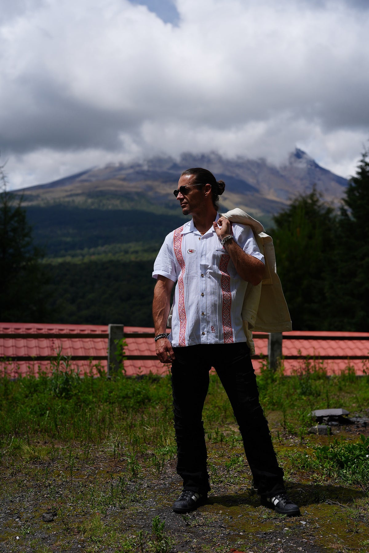 Pancho's Blanket × Kansas City Chiefs Heritage Guayabera — photoshoot image 0406